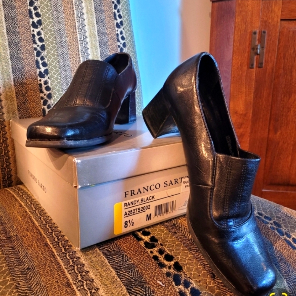 Franco Sarto black leather shoe